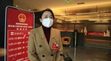 【陇东报视频海报】耿春玲：用心用情宣传推介好庆阳这张亮丽的红色名片