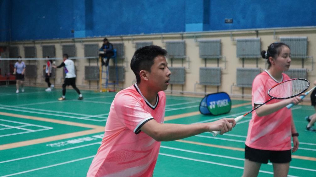 庆阳市2025年羽毛球联赛第四季“精英世家体育-奥安康杯”羽毛球混合团体邀请赛举行